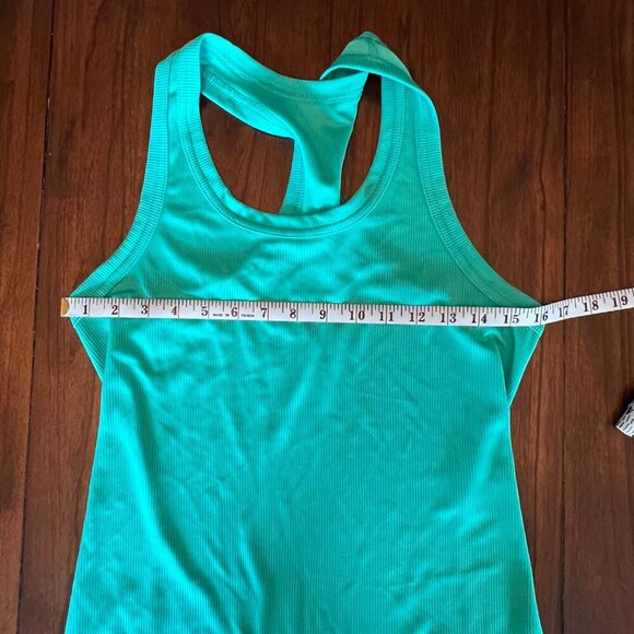 Women's Nike Green Dri-fit Training Racer Back, ribbed material, Size Medium - Picture 8 of 9